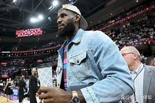 Ngôi sao ghi hình nói về ngôi sao NBA Dương Tử: Có một lần gặp Kobe trong bữa tiệc tối, ngại chụp ảnh chung.